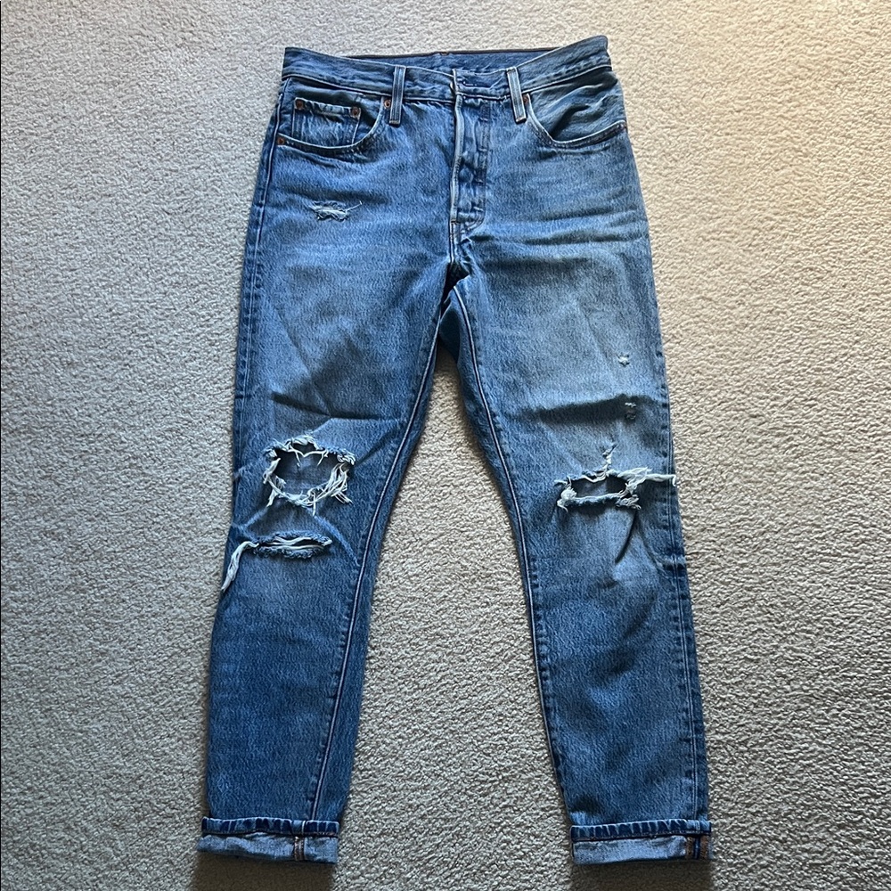 Levi's woman’s 501 Jeans in Distressed Blue